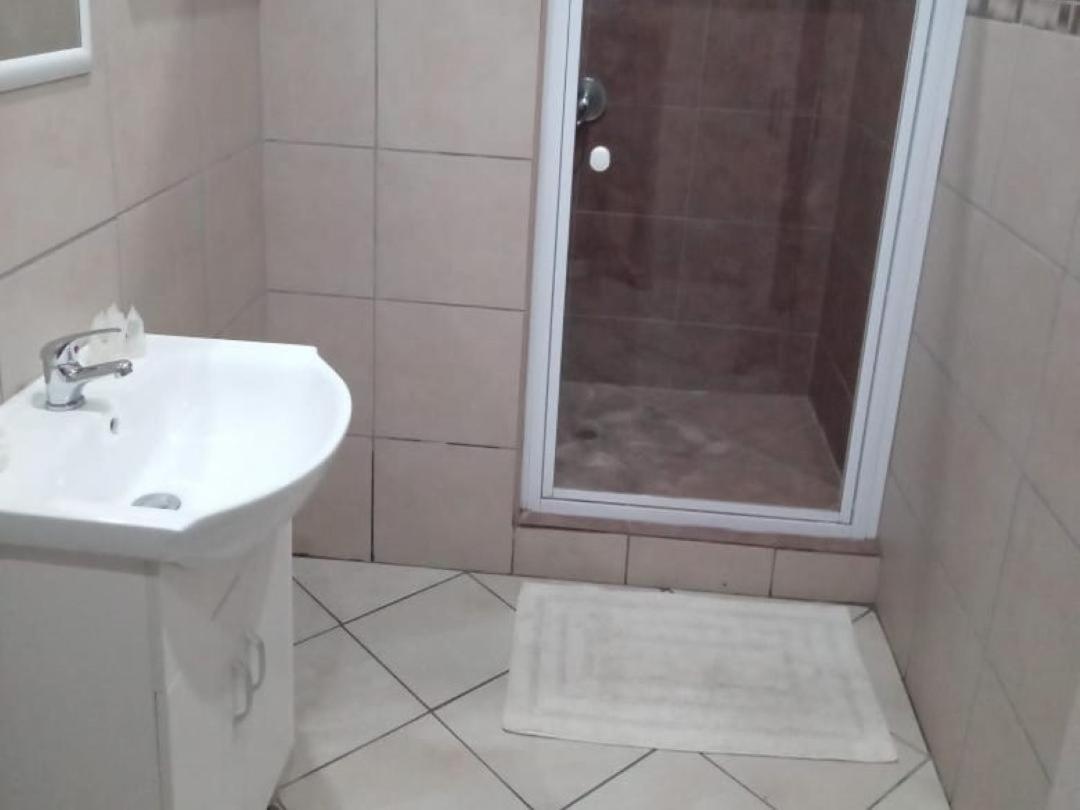 Grand Central Guest house *