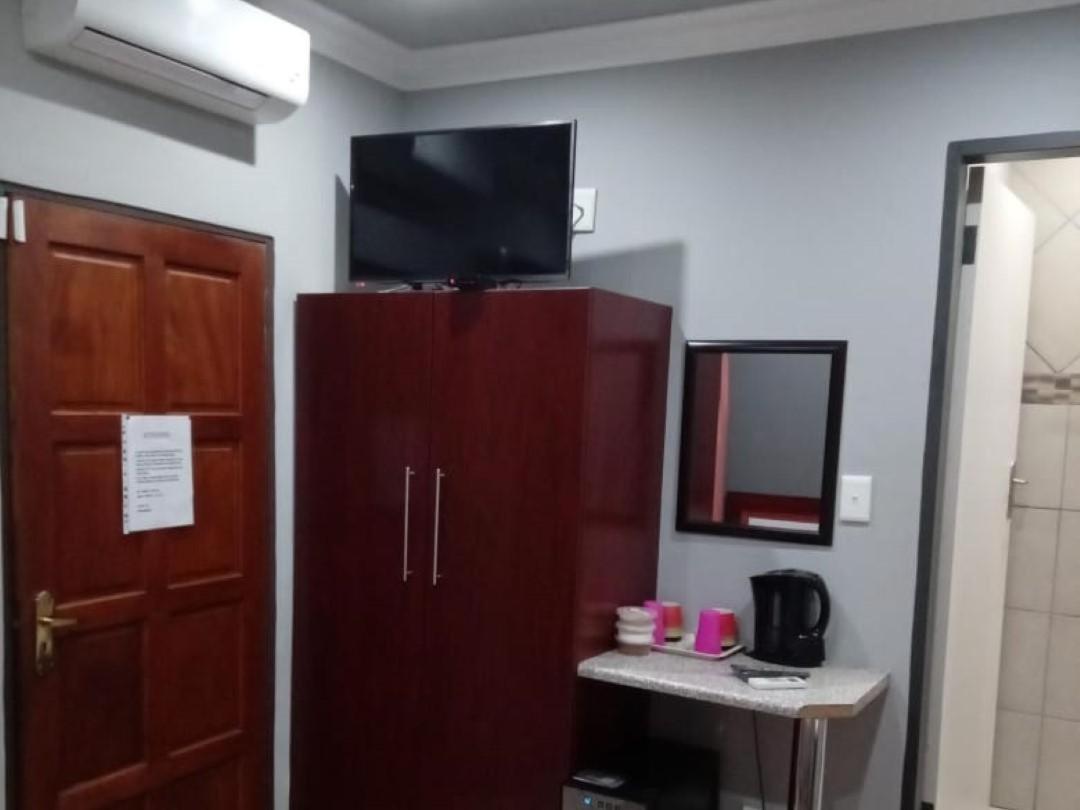Grand Central Guest house *